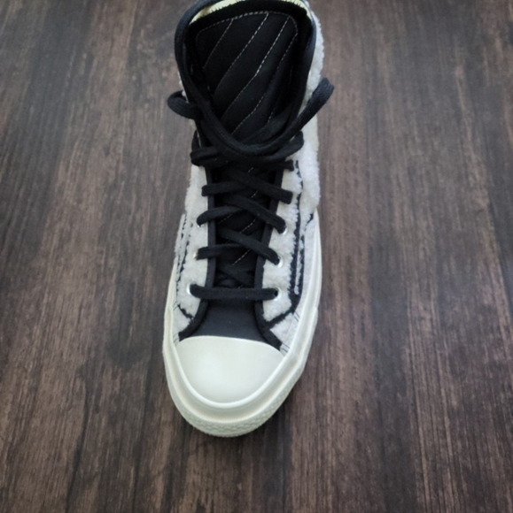 Converse - Picture 4 of 6